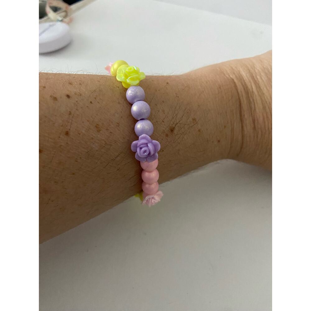 pastel bead bracelet with flowers